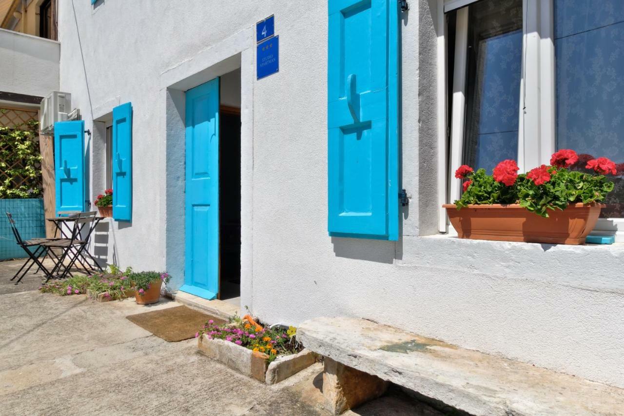 Anna Apartment